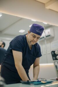 Ética médica no transplante capilar na Clínica Dr. Gustavo Mello